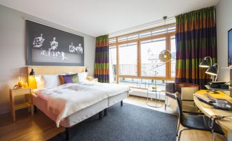 Hotel Rival - Housity