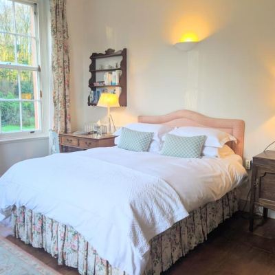 Corner Room Warwick Hall Promo Code