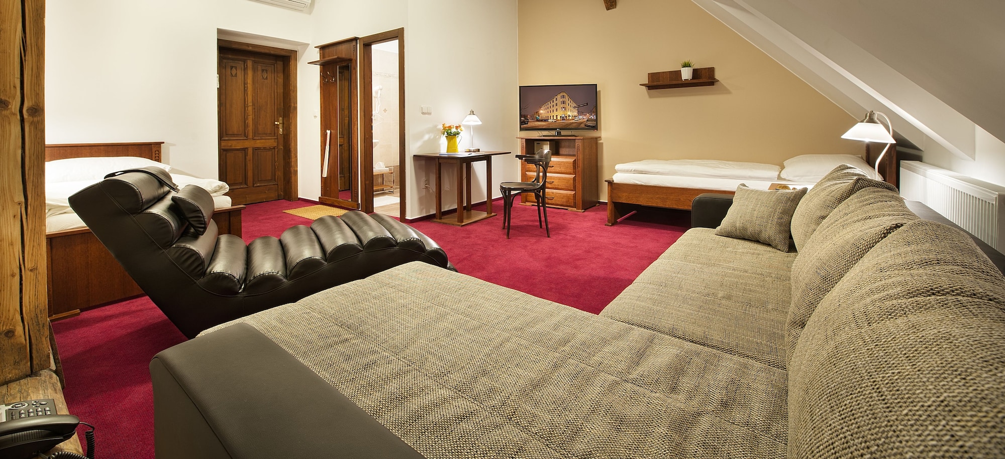 小型城景房，带浴缸