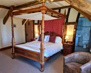 Collaven Manor Hotels in 