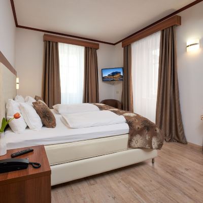 Quadruple Room Hotel Meyerhof Promo Code