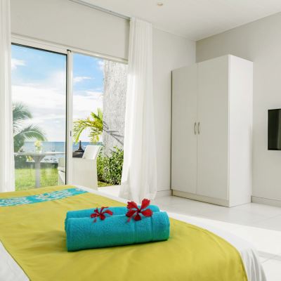 Studio-Beach Front Voile Bleue Promo Code