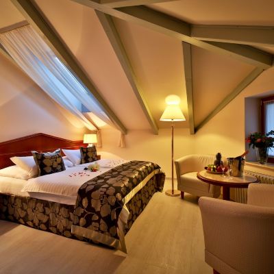 Suite Carlton Promo Code