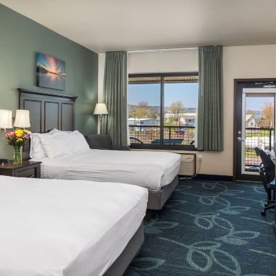 Two Queen Room with Land View Park Point Marina Inn Promo Code