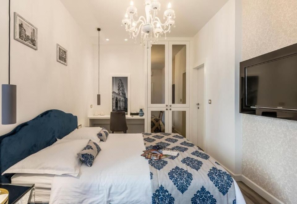 Deluxe Double Room, Courtyard View (Lucija)