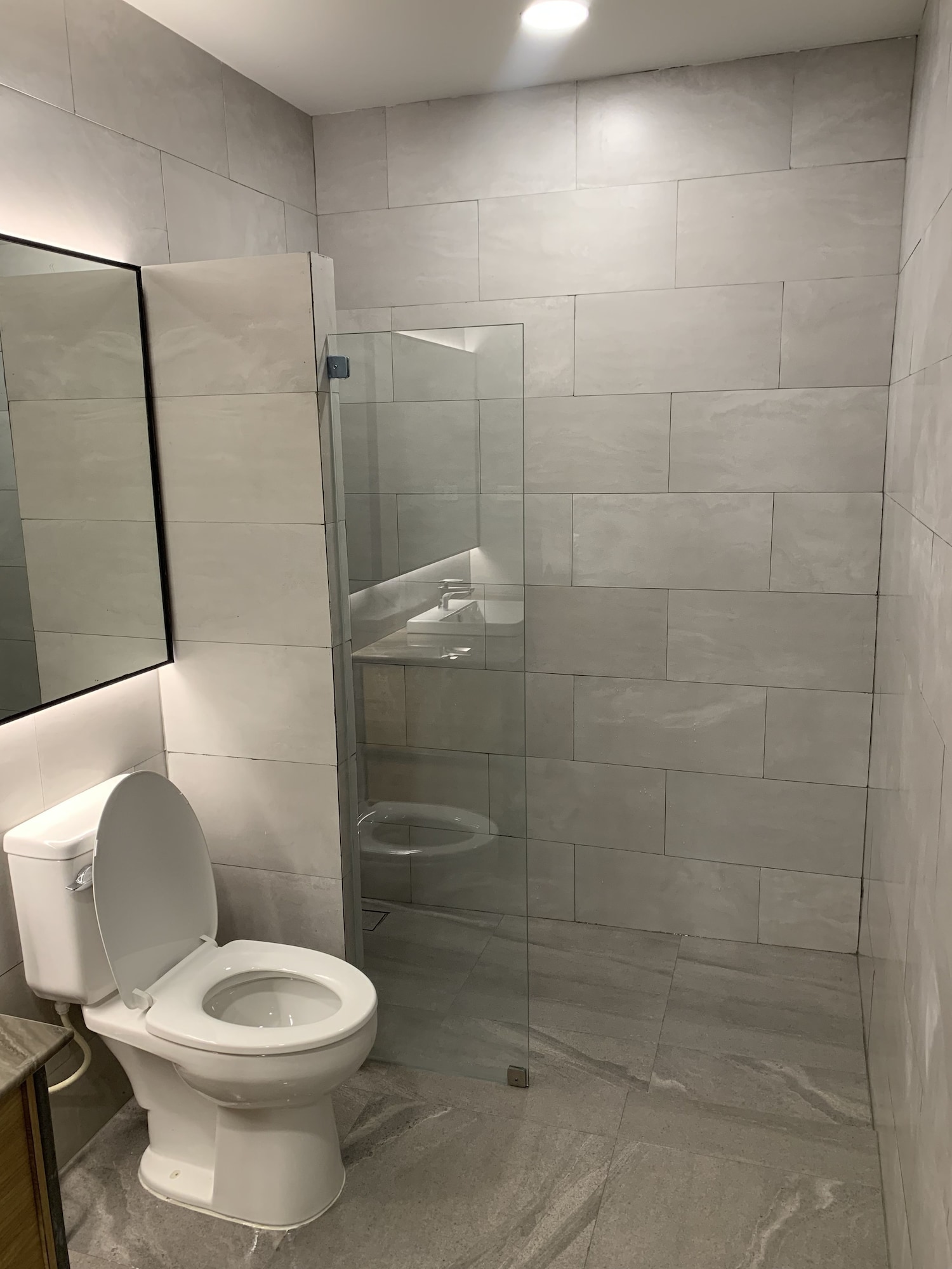 带阳台和海景的豪华双人房