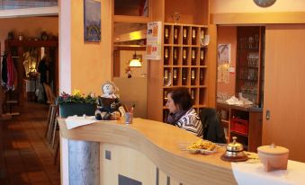 Hotel-Restaurant Fröhlich - Housity