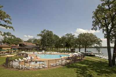 Lake Lawn Resort Hôtels à : 