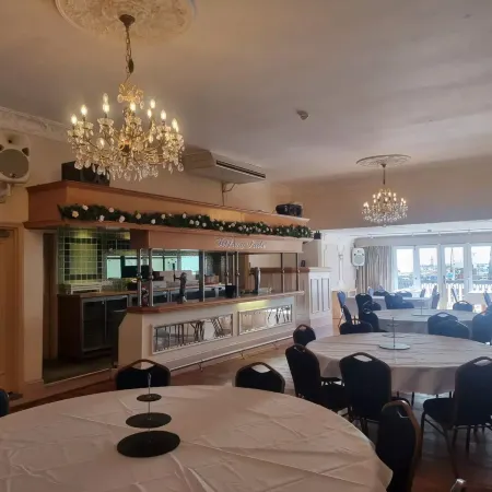 The Royal Oak Hotel Отели в г. Рамсгит