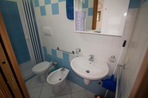 双人或双床房享有园景