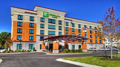 Holiday Inn & Suites TUPELO NORTH by IHG Hotels in 