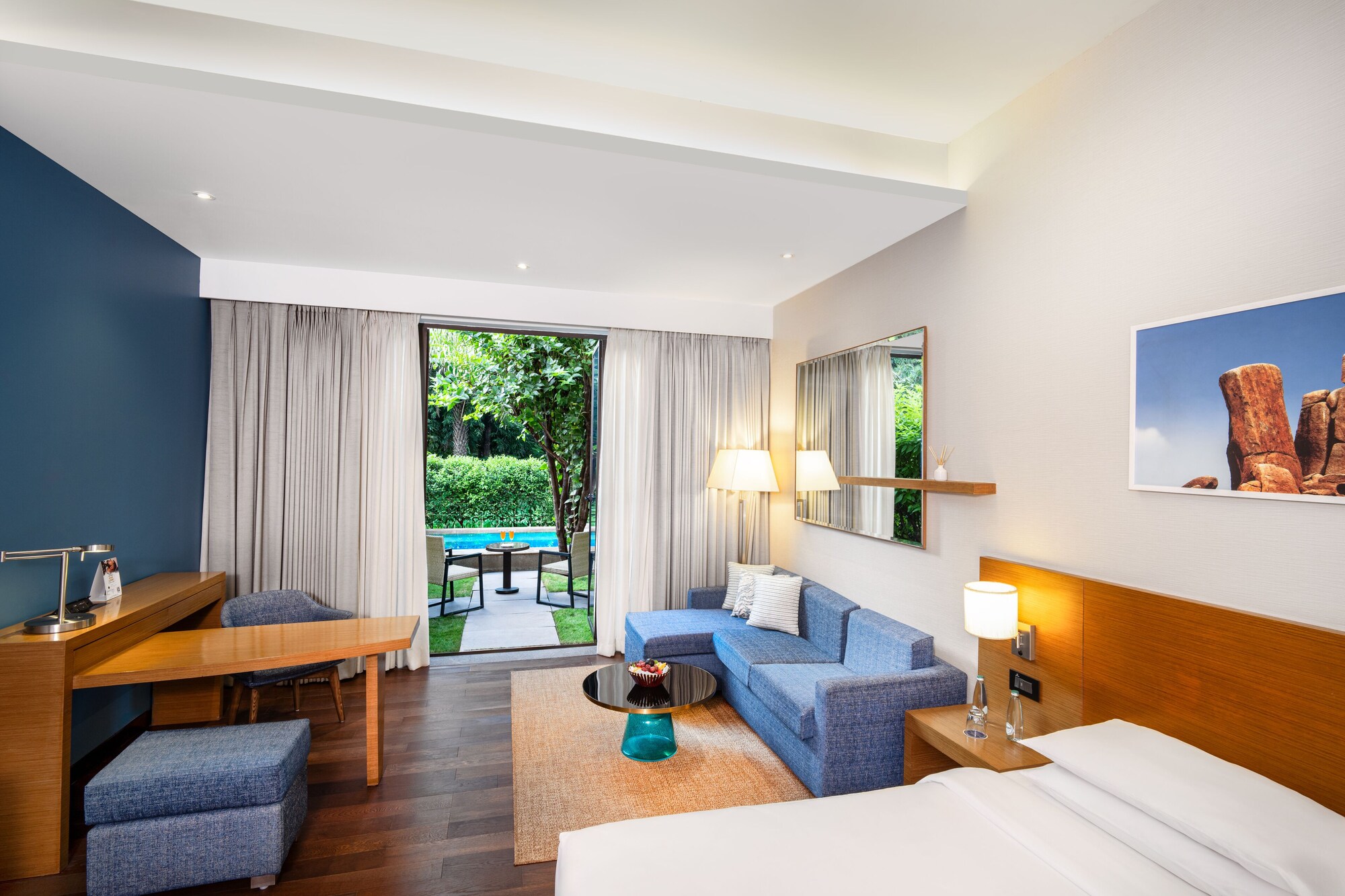 带甲板的特大床房