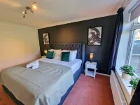 Free Parking Home In Gatley by City SuperHost Cheadle otelleri