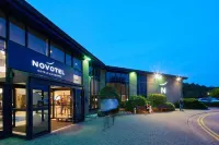 Novotel London Stansted Airport Hotel a 