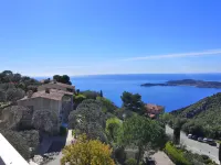 Les Balcons d'EZE エズのホテル