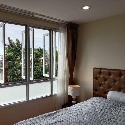 Deluxe Condo, 1 Queen Bed, Accessible, Pool View