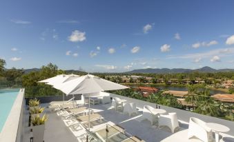 Oceanstone Phuket by Holy Cow 1-Br Room