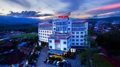 Grand Rocky Hotel Bukittinggi Hotel a 