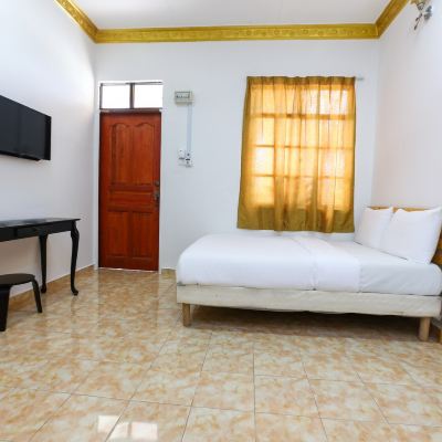 Bilik queen mewah Kupon OYO 89887 Chalet Yunie