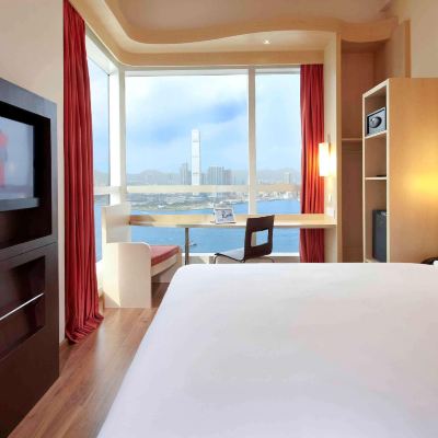 高級轉角海港景大床房 宜必思香港中上環飯店優惠