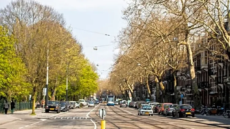 Amsterdam Hostel Sarphati 外観