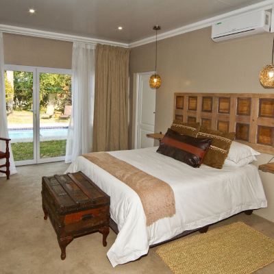 Standard Double Room with Pool Access