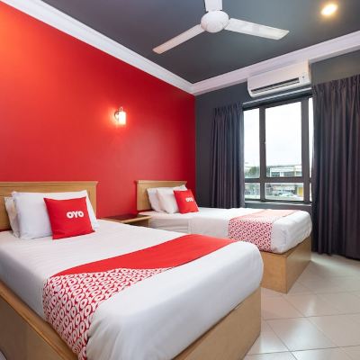 Bilik Kembar Mewah Kupon OYO 90050 V Hotel