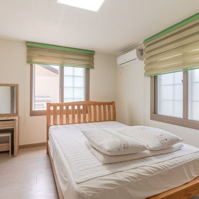 Room 105 (Bookings Are Possible From Two Nights Onwards) Jeju Albam Oreum House Pension 쿠폰