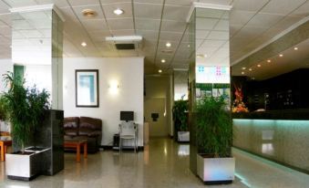 Hotel Villa Naranjos - Housity