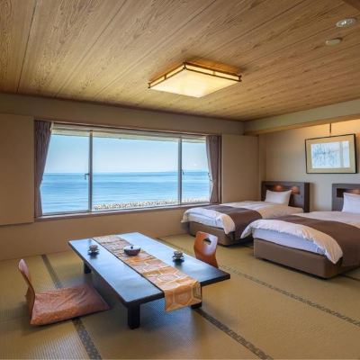 広々とした和室[畳14または16＋ツインベッド] 瀬波ビューホテル＜絶景の日本海を愛でる＞獲れたて海鮮を大満喫 クーポン