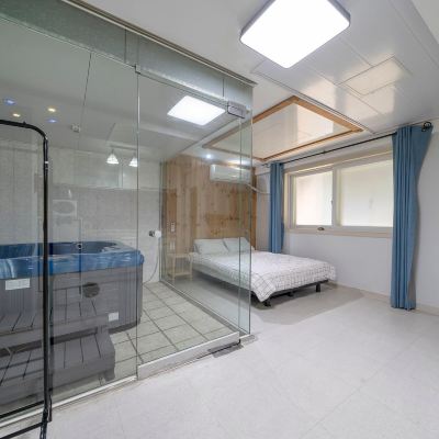 A-Dong 101 (One-Room, Jet SPA, Individual Barbecue) 가평 어느날 스파펜션 쿠폰