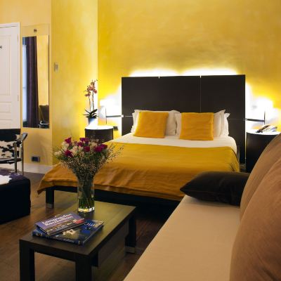 Superior Triple Room Hotel des Arceaux Promo Code