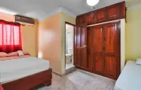 Spacious 2Br 2Bath Apartment Terrace & Street View Hotels in 