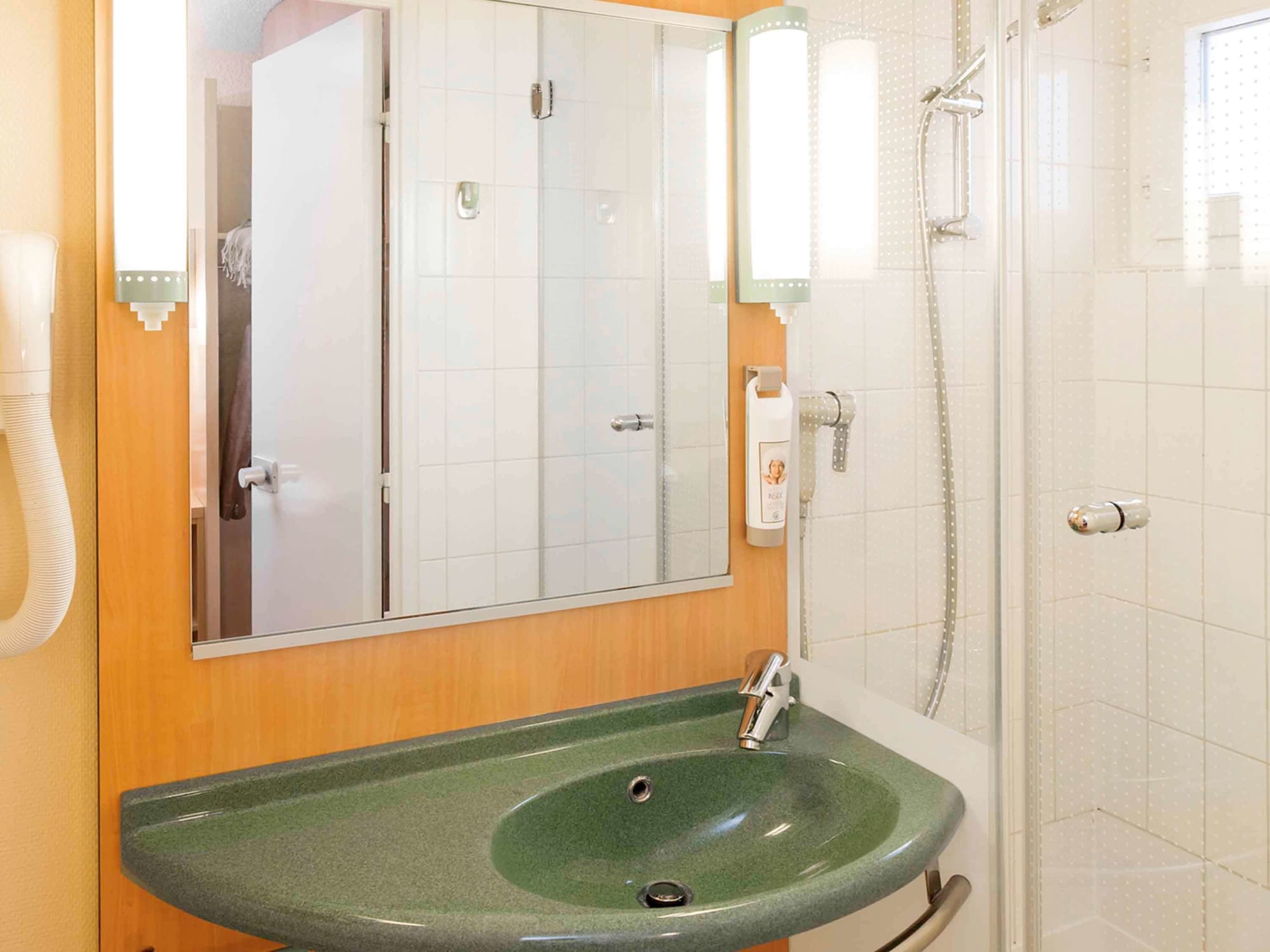 标准2张单人床房