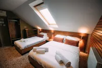 The Commercial Hotel Hotels in 