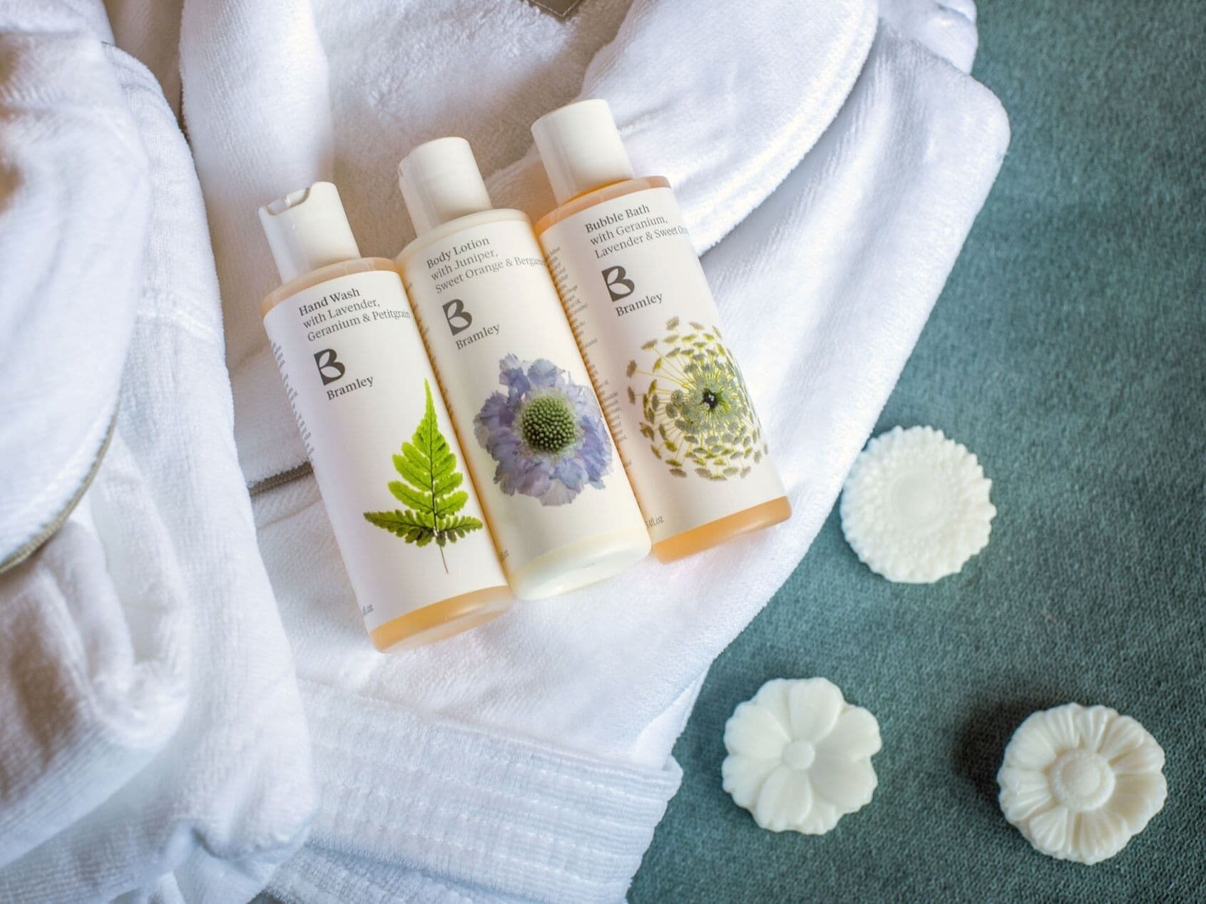 豪华双人房，连通浴室（特色独立浴缸）