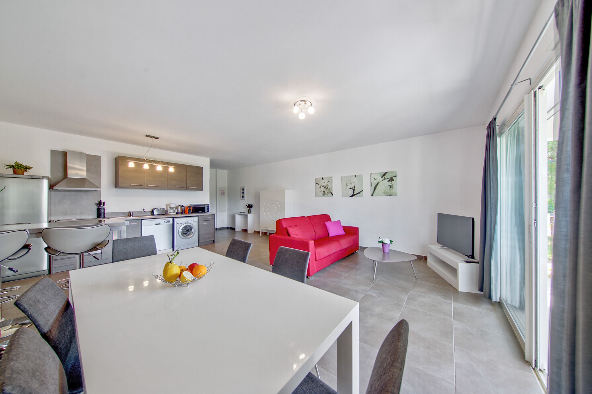 小屋 六人-两卧室-宽敞-带空调-露台