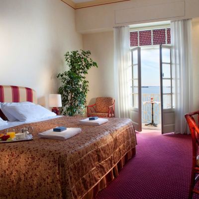 Classic Double Room with Balcony and Lake View Grand Hotel Gardone Promo Code