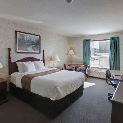 One-Bedroom Queen Suite-Non-Smoking Ramada by Wyndham Nisku Edmonton Airport Promo Code