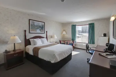 Ramada by Wyndham Nisku Edmonton Airport Hotel a 