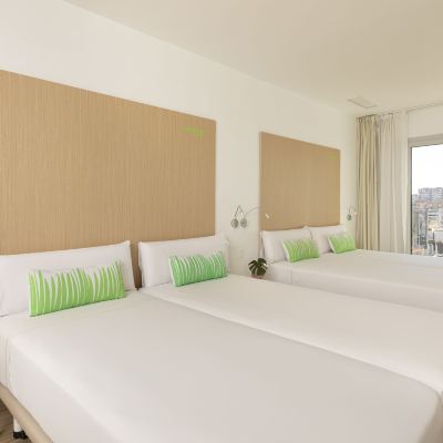 Deluxe Quadruple Room SmartRoom Barcelona Promo Code