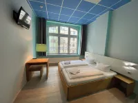 Singer109 Hostel, Hotel & Apartment