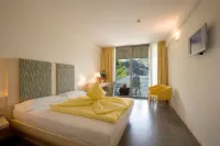 Beach Hotel du Lac Malcesine