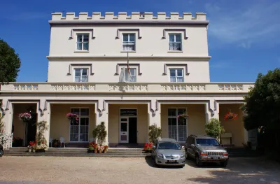 Grange Lodge Hotel โรงแรมใน
