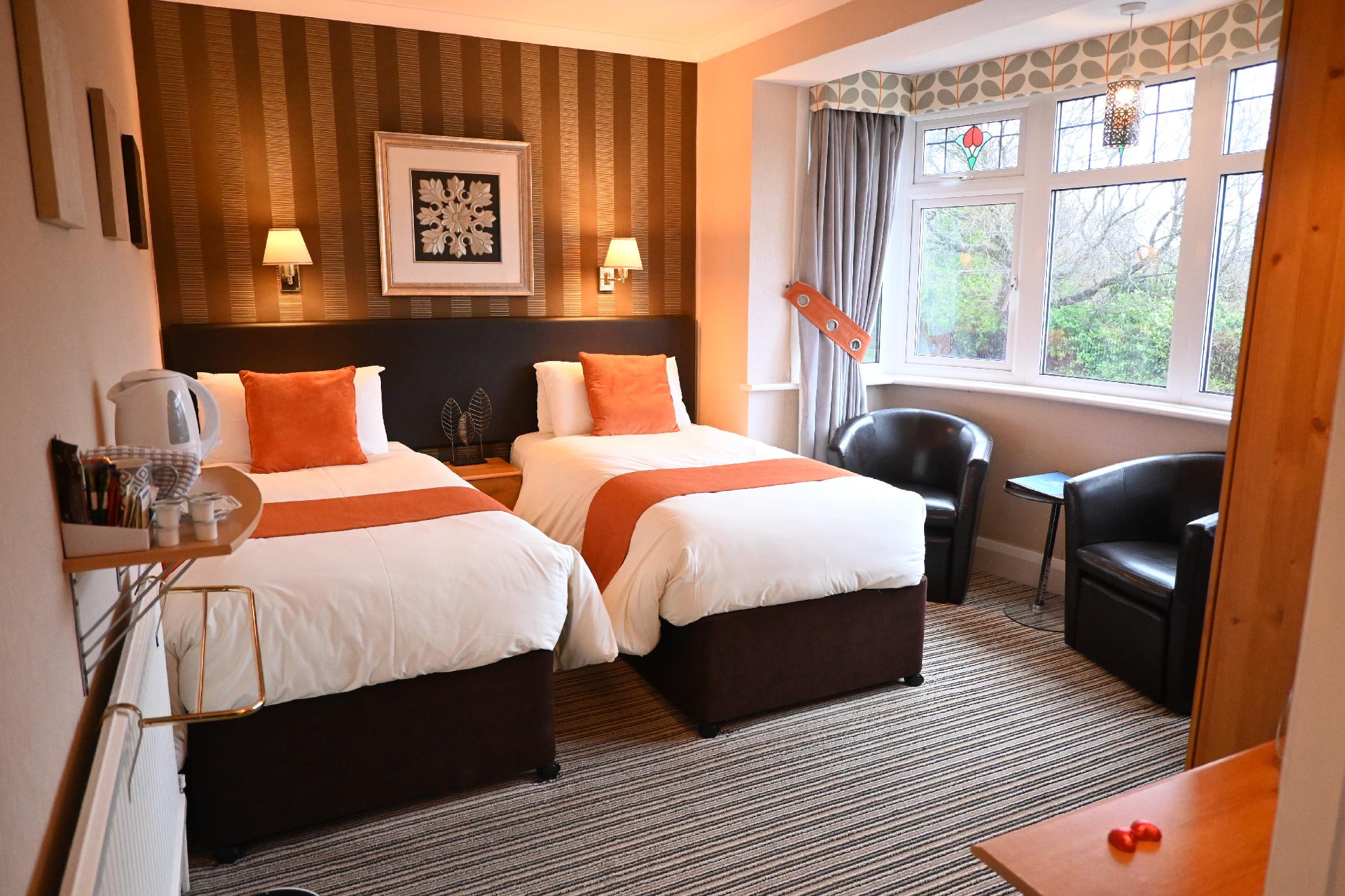 双床房（带淋浴）