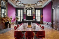 Sapphire House Antwerp, Autograph Collection