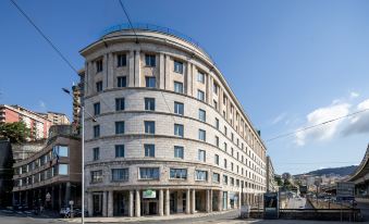 Holiday Inn Genoa City, an IHG Hotel - Housity