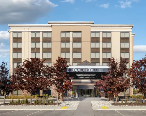 DoubleTree by Hilton Kitchener Hotels in Kitchener