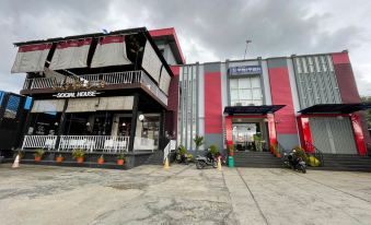 Triton Hotel Manokwari - Housity