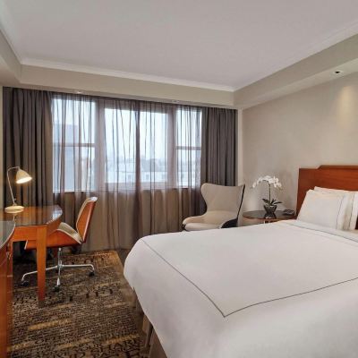 Superior Double Room Park Plaza Victoria London Promo Code